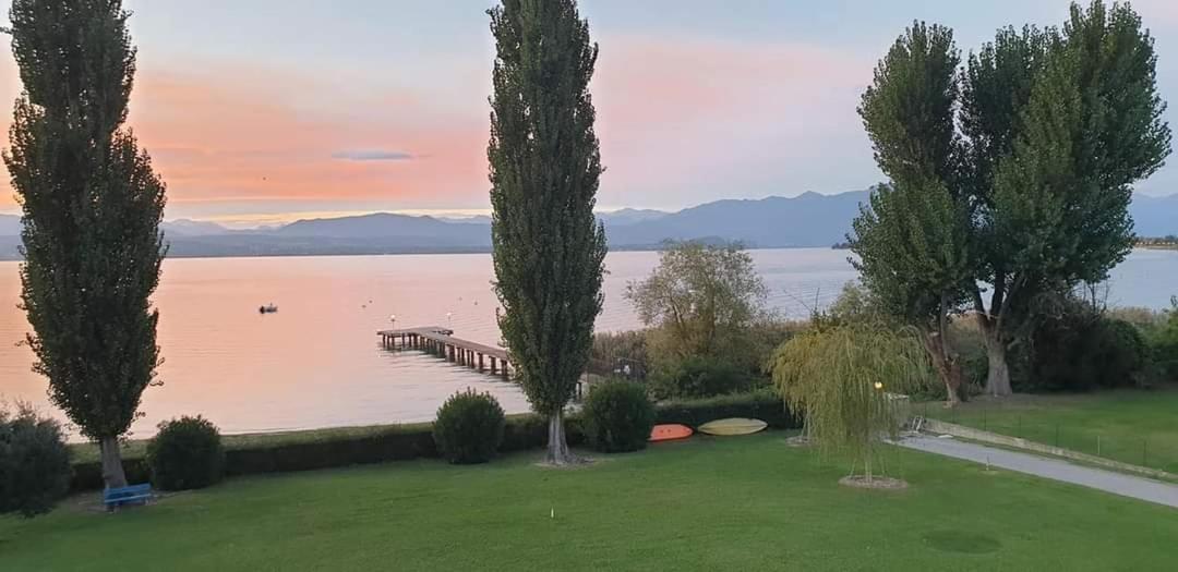Lago Blue Apartment Sirmione Esterno foto