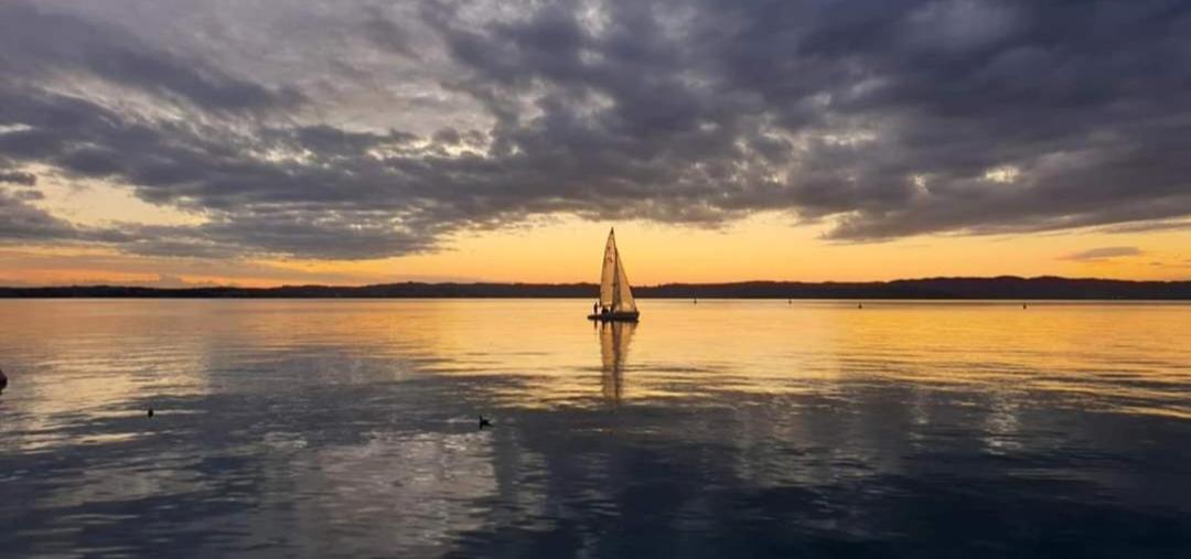 Lago Blue Apartment Sirmione Esterno foto