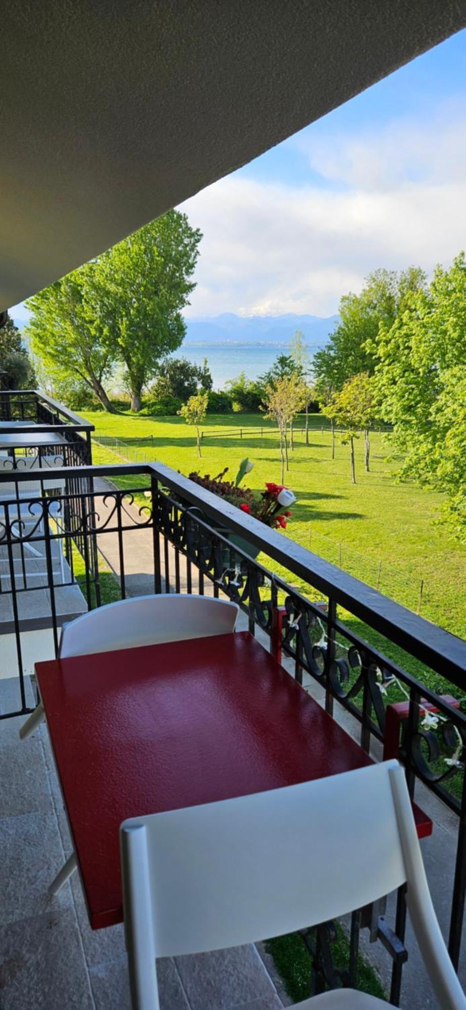 Lago Blue Apartment Sirmione Esterno foto